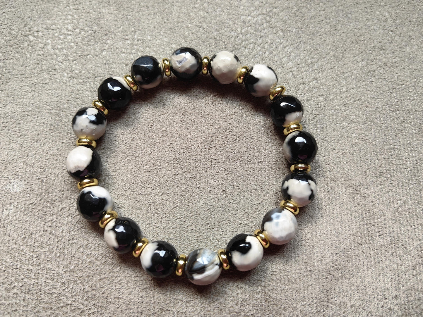 Agate Beads Bracelet with Golden Plated Elements
