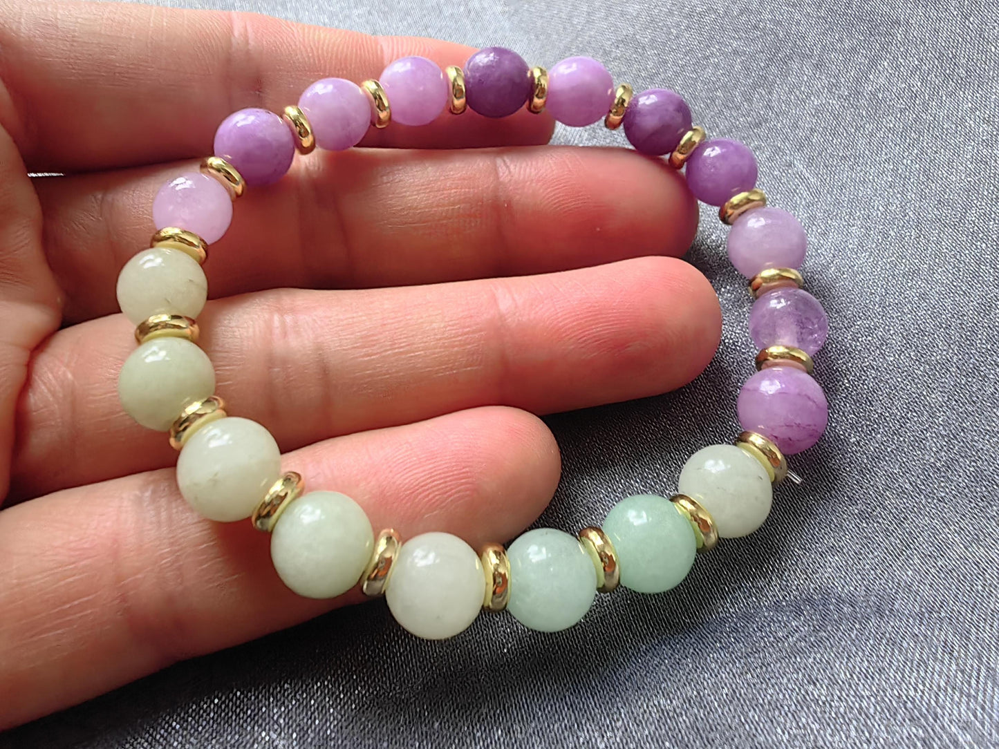 Jadeite Malaysia Natural Stones Bracelet with Golden Colored Parts