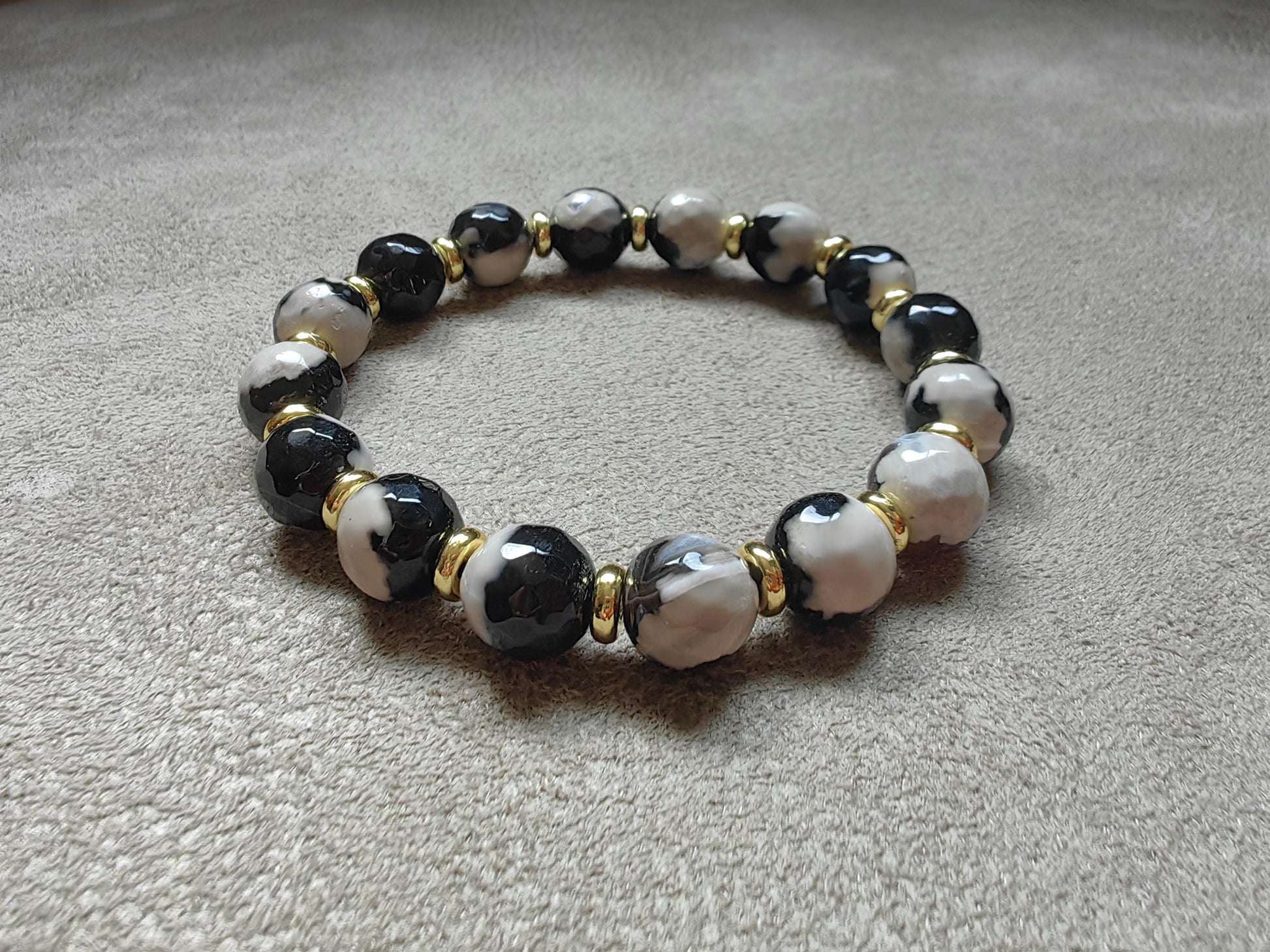 Agate Beads Bracelet with Golden Plated Elements